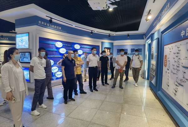 鷹擊長空 譜寫改革新篇——省建科院第一、二黨支部慶建黨百年參觀沈飛航空博覽園(圖2) 鷹擊長空 譜寫改革新篇——省建科院第一、二黨支部慶建黨百年參觀沈飛航空博覽園(圖2)